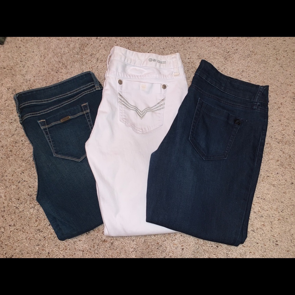 Women’s G by Guess 2 denim capri, 1 white jean